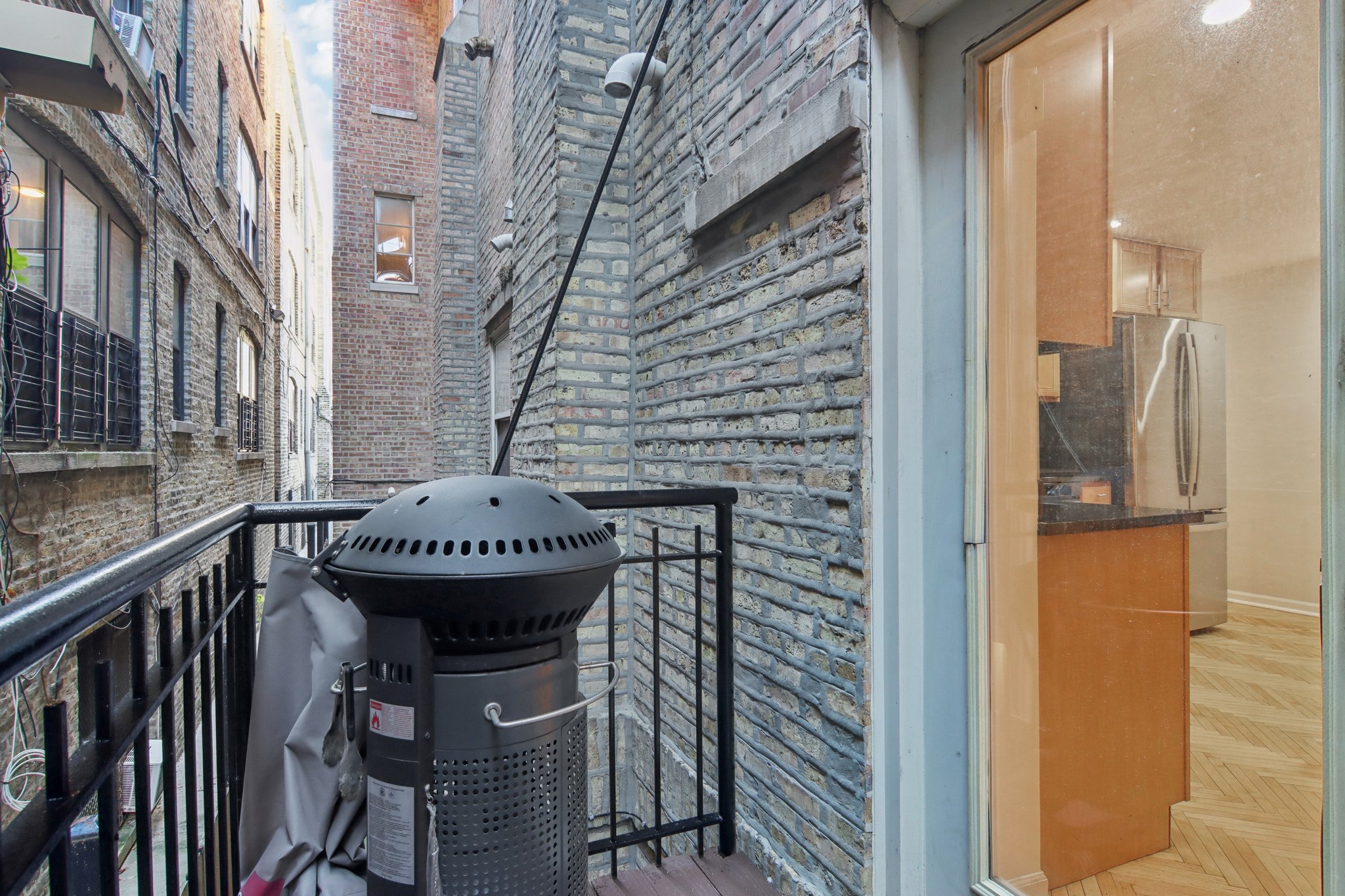 N Kedzie Blvd 1SC-S2810-021.jpg