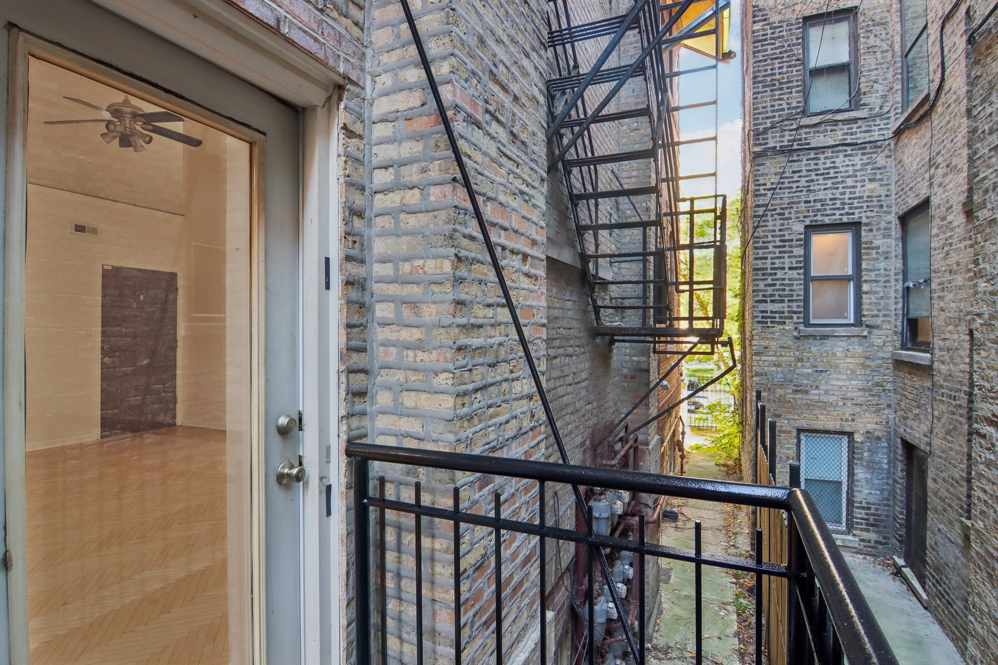 N Kedzie Blvd 1SC-S2810-022.jpg