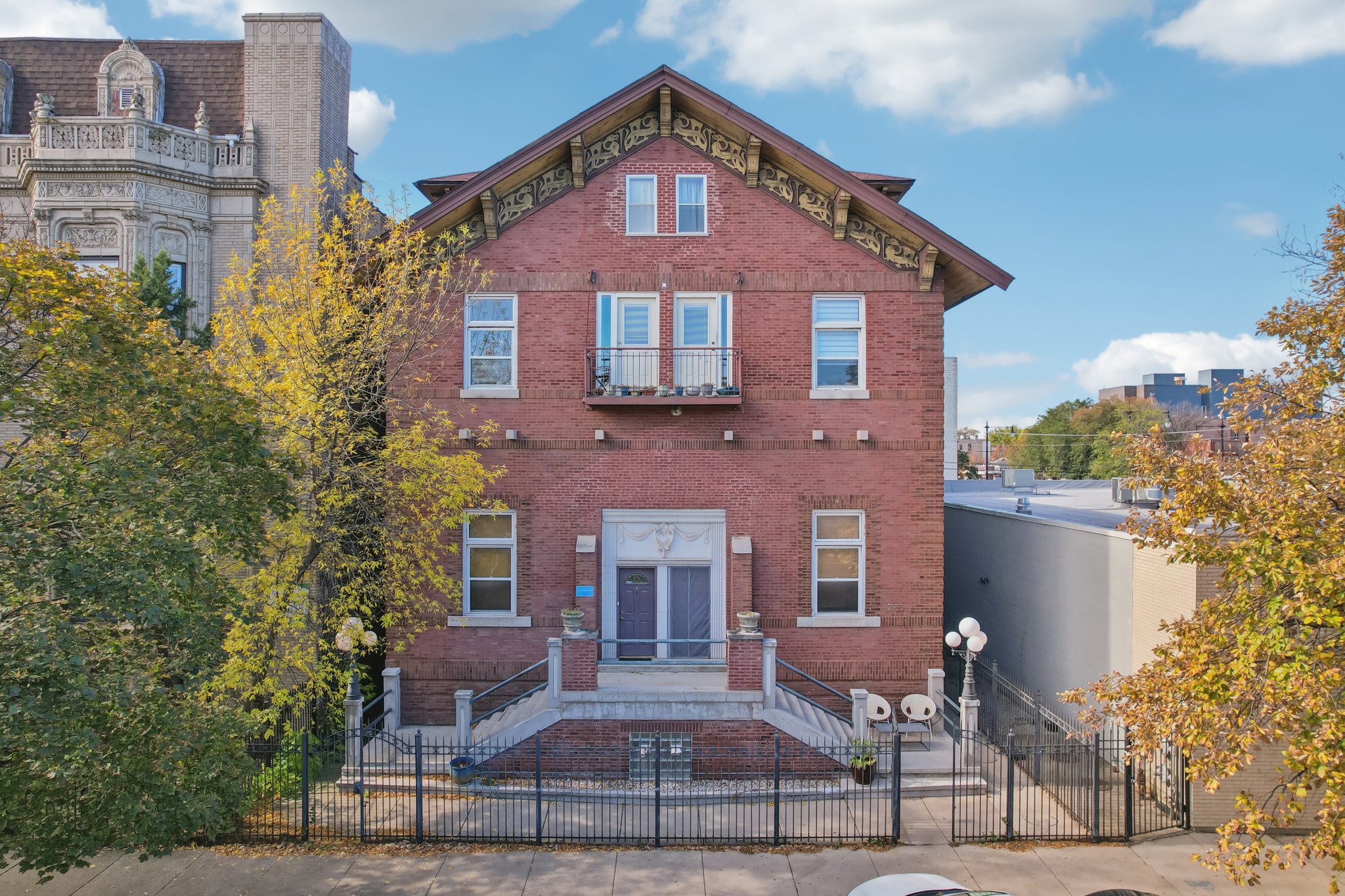 N Kedzie Blvd 1SC-S2810-025.jpg