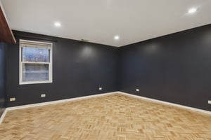 N Kedzie Blvd 1SC-S2810-012.jpg