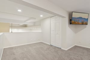 N Kedzie Blvd 1SC-S2810-018.jpg