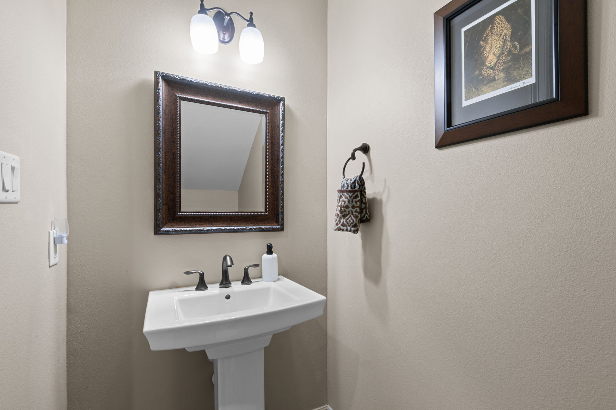  Photo 46