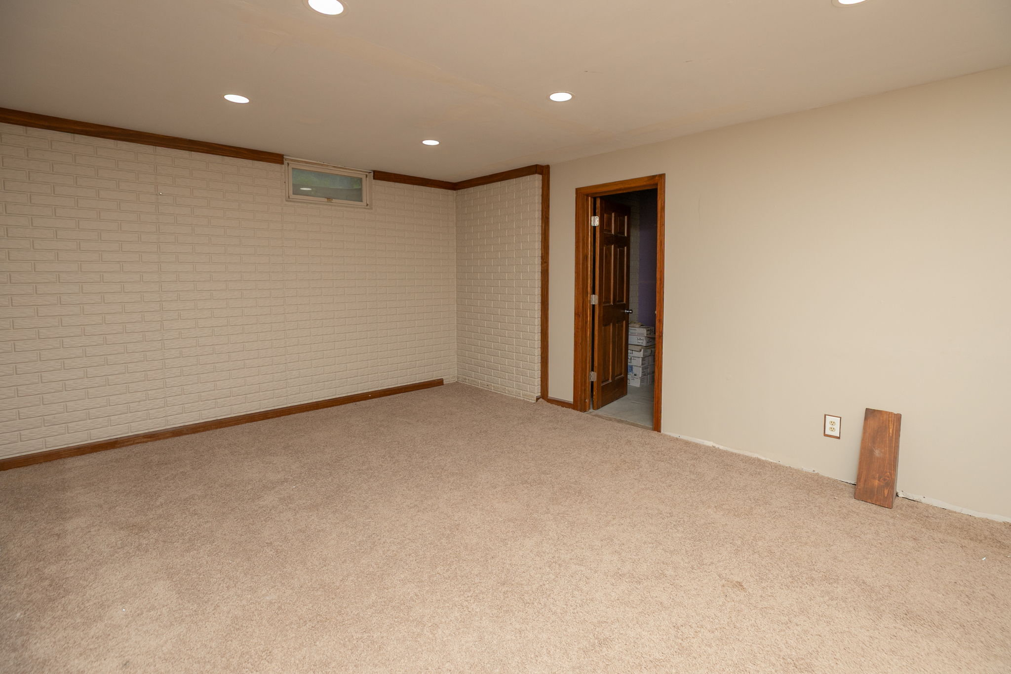 28-Family Room