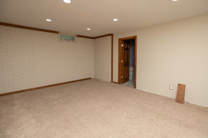 28-Family Room