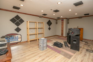 35-Exercise Room