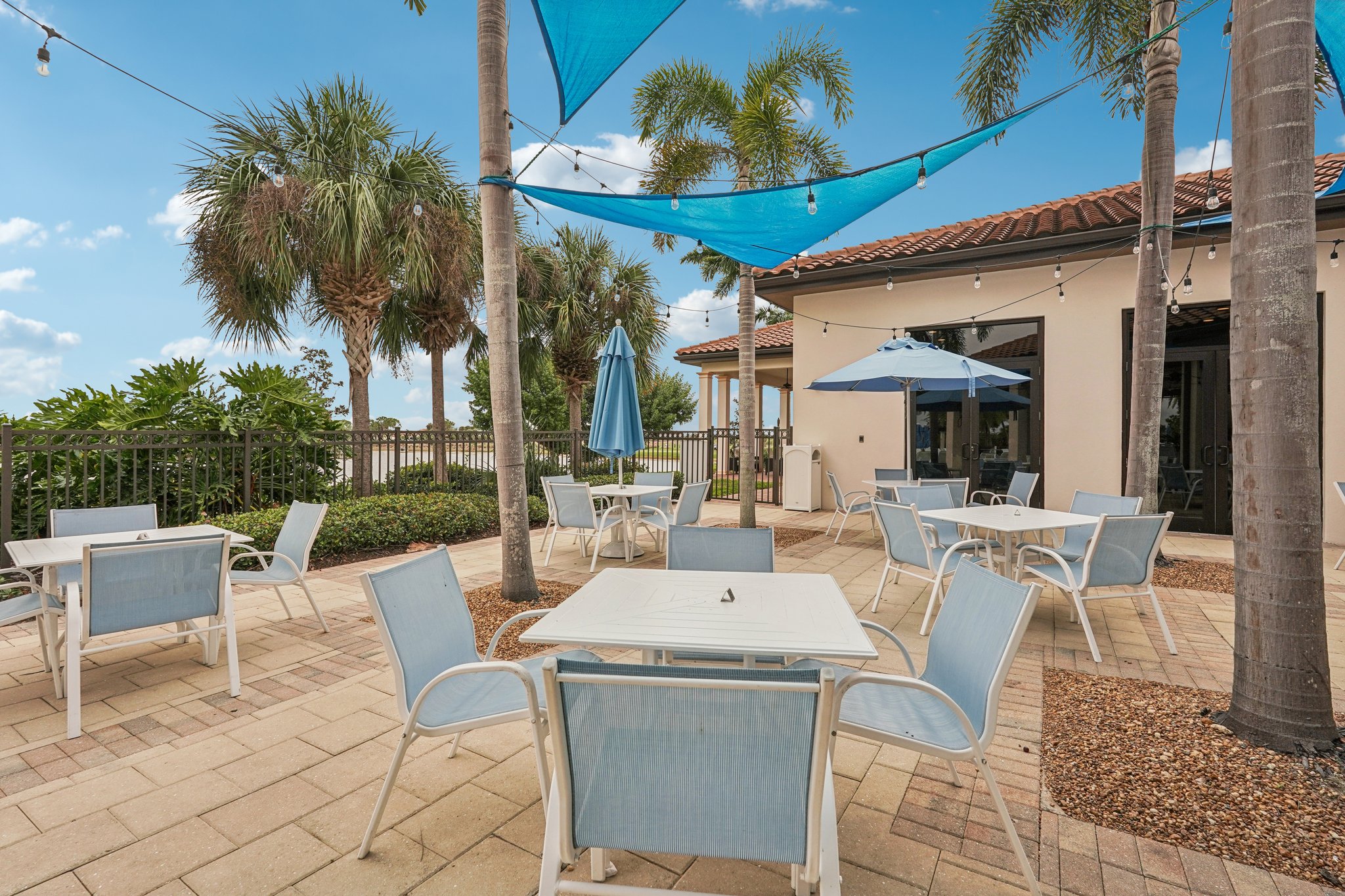 Copperleaf Dr-2701-907.jpg