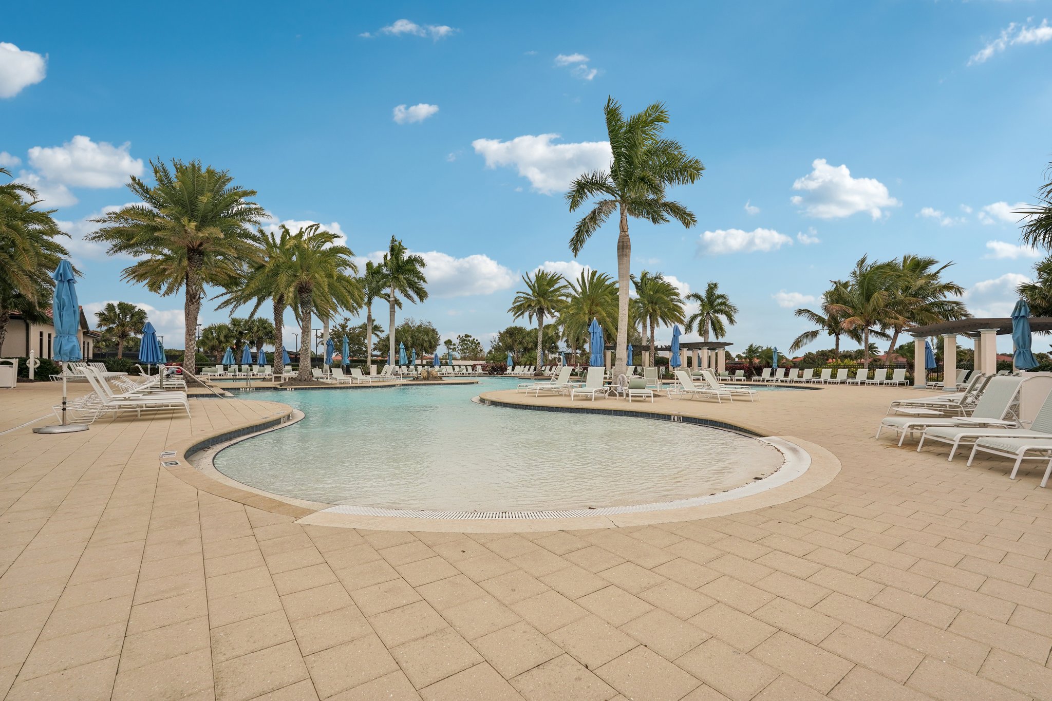 Copperleaf Dr-2701-908.jpg