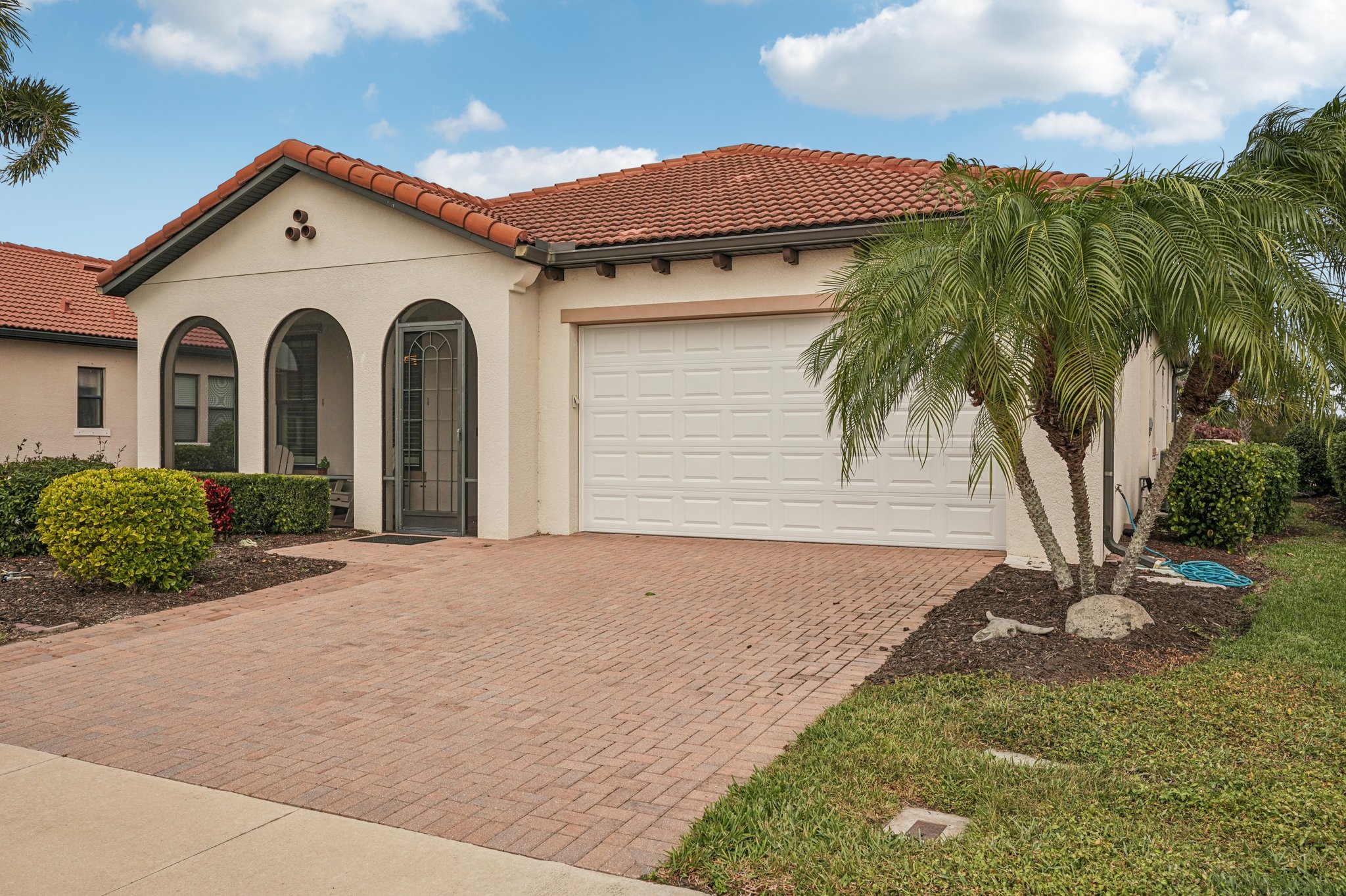 Copperleaf Dr-S2701-003r.jpg