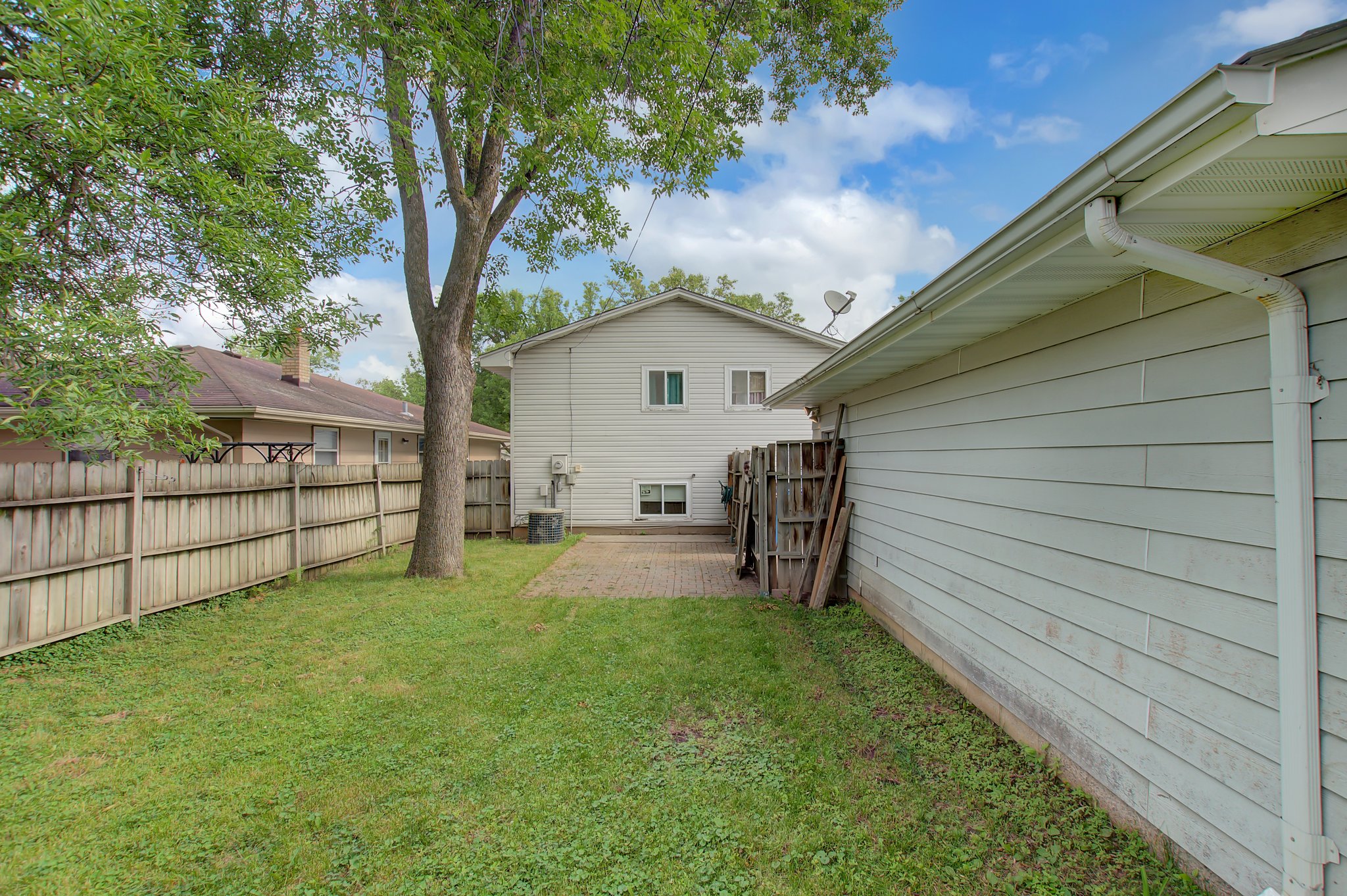  2354 Burke Ave E, North Saint Paul, MN 55109, US Photo 3