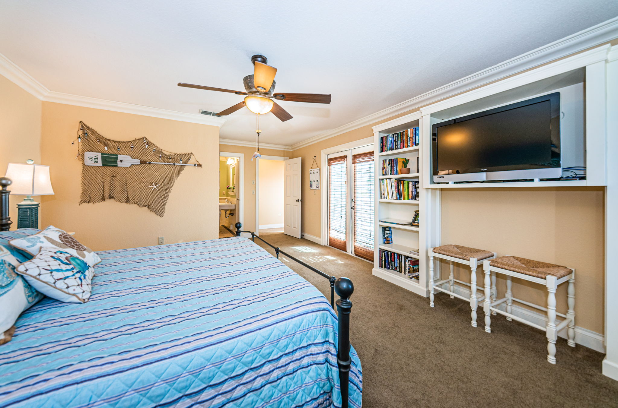 Upper Level Bedroom2b