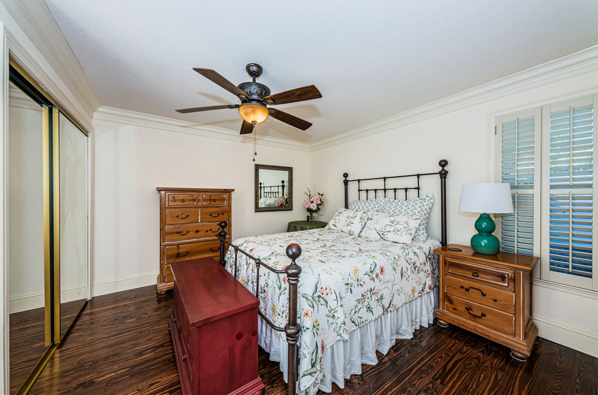First Floor Guest Bedroom1a