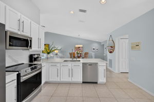 Kitchen 3 of 4