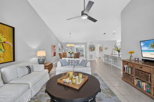 Living Room 4 of 5
