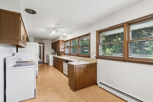 N 147th St-S1107-020.jpg
