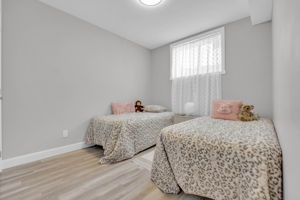 2355 Watson Cres, Cornwall, ON K6H, Canada Photo 35