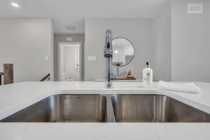 2355 Watson Cres, Cornwall, ON K6H, Canada Photo 20
