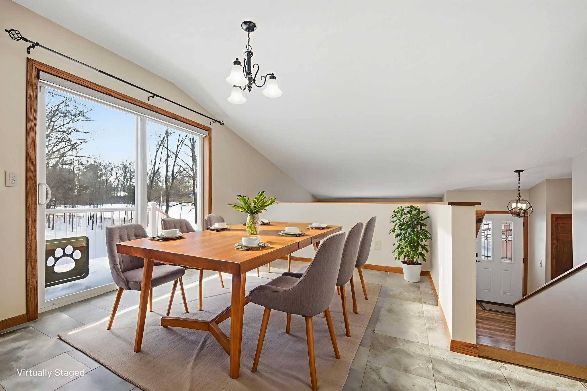 DSC05529 virtually staged.jpeg