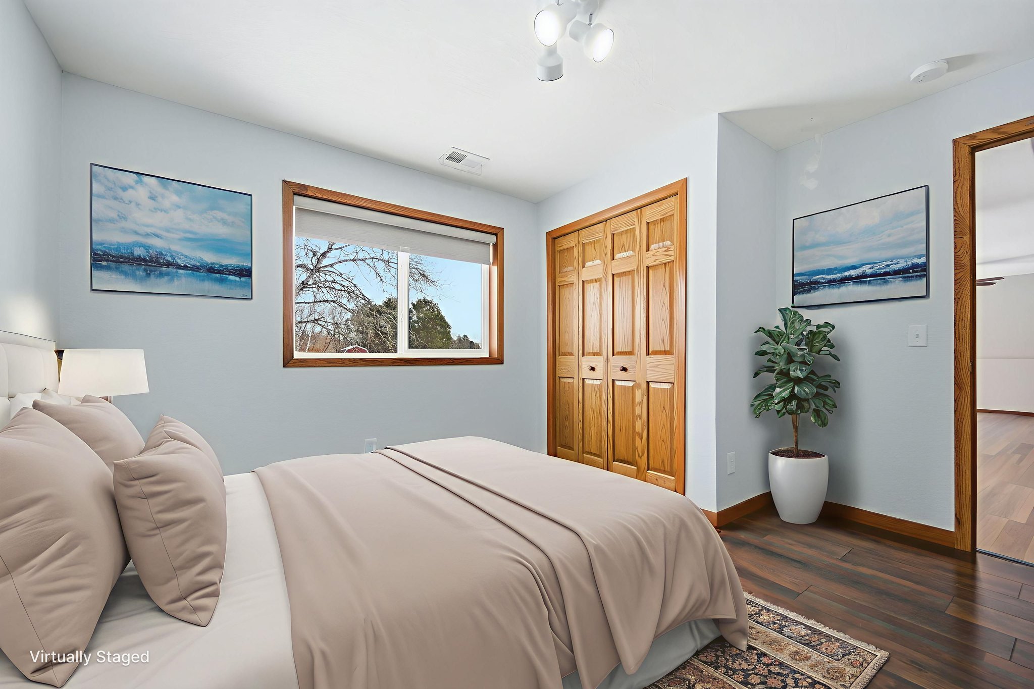 DSC05605 virtually staged.jpeg