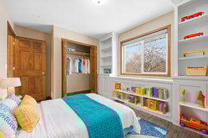 DSC05559 virtually staged.jpeg