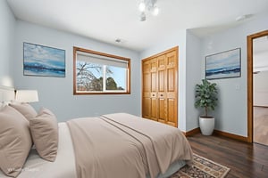 DSC05605 virtually staged.jpeg