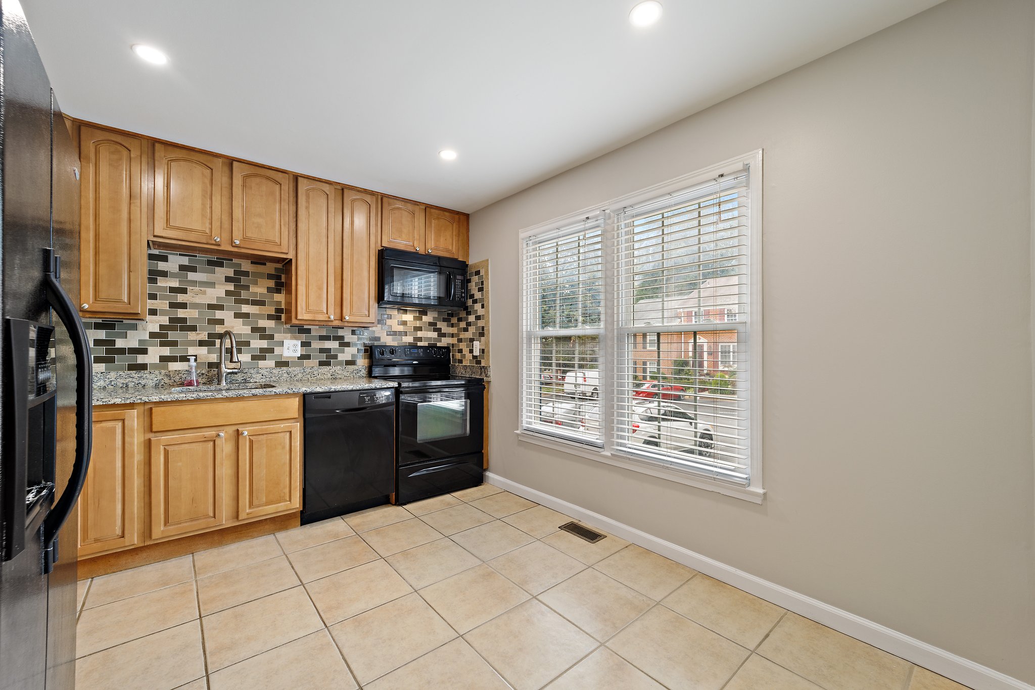 2356 Horseferry Ct, Reston, VA 20191, USA Photo 13