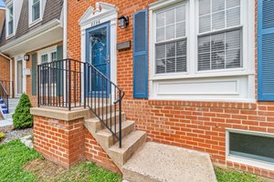2356 Horseferry Ct, Reston, VA 20191, USA Photo 9