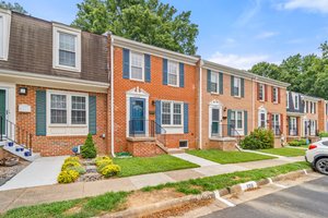 2356 Horseferry Ct, Reston, VA 20191, USA Photo 4