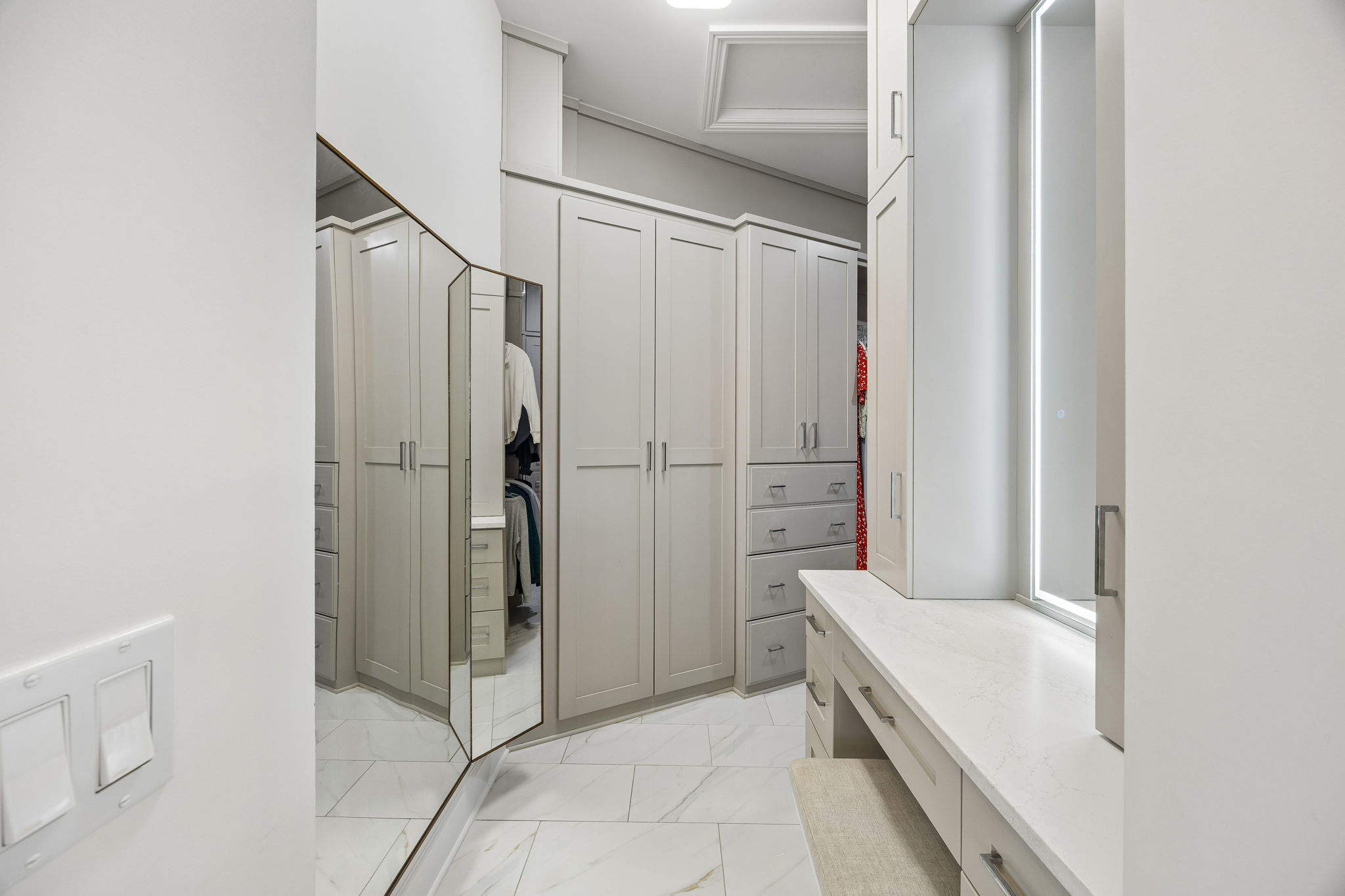 Primary Bedroom Closet