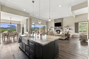 Kitchen 4