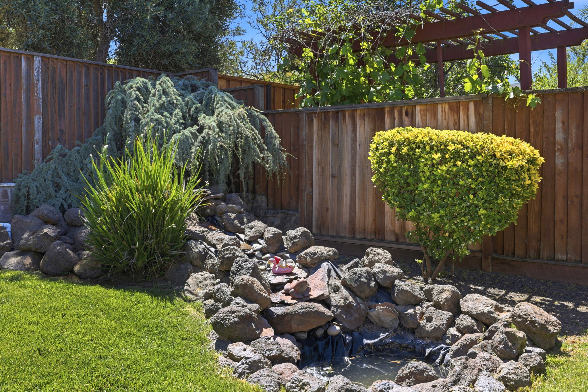 044_F8_2358 Senger St