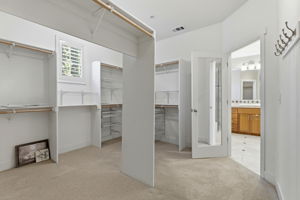 032_F8_2358 Senger St