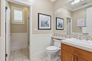 036_F8_2358 Senger St