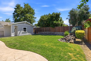 045_F8_2358 Senger St