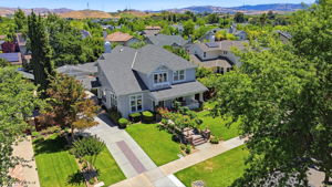 002_F8_AERIAL_2358 Senger St