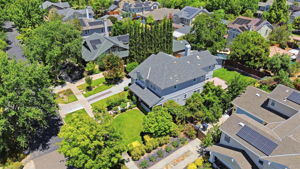 007_F8_AERIAL_2358 Senger St