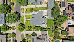 009_F8_AERIAL_2358 Senger St