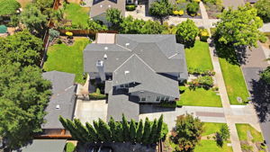 012_F8_AERIAL_2358 Senger St
