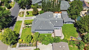 013_F8_AERIAL_2358 Senger St