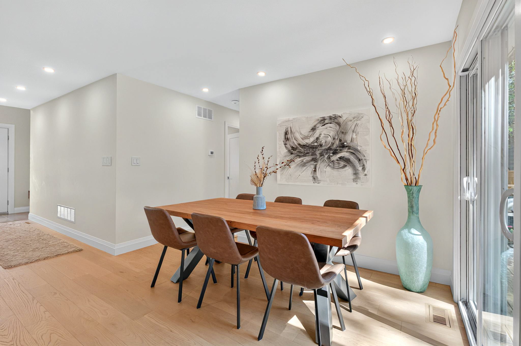 236 Burton Rd Oakville, ON L6K 2K5