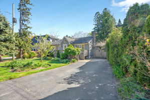 236 Burton Rd, Oakville ON