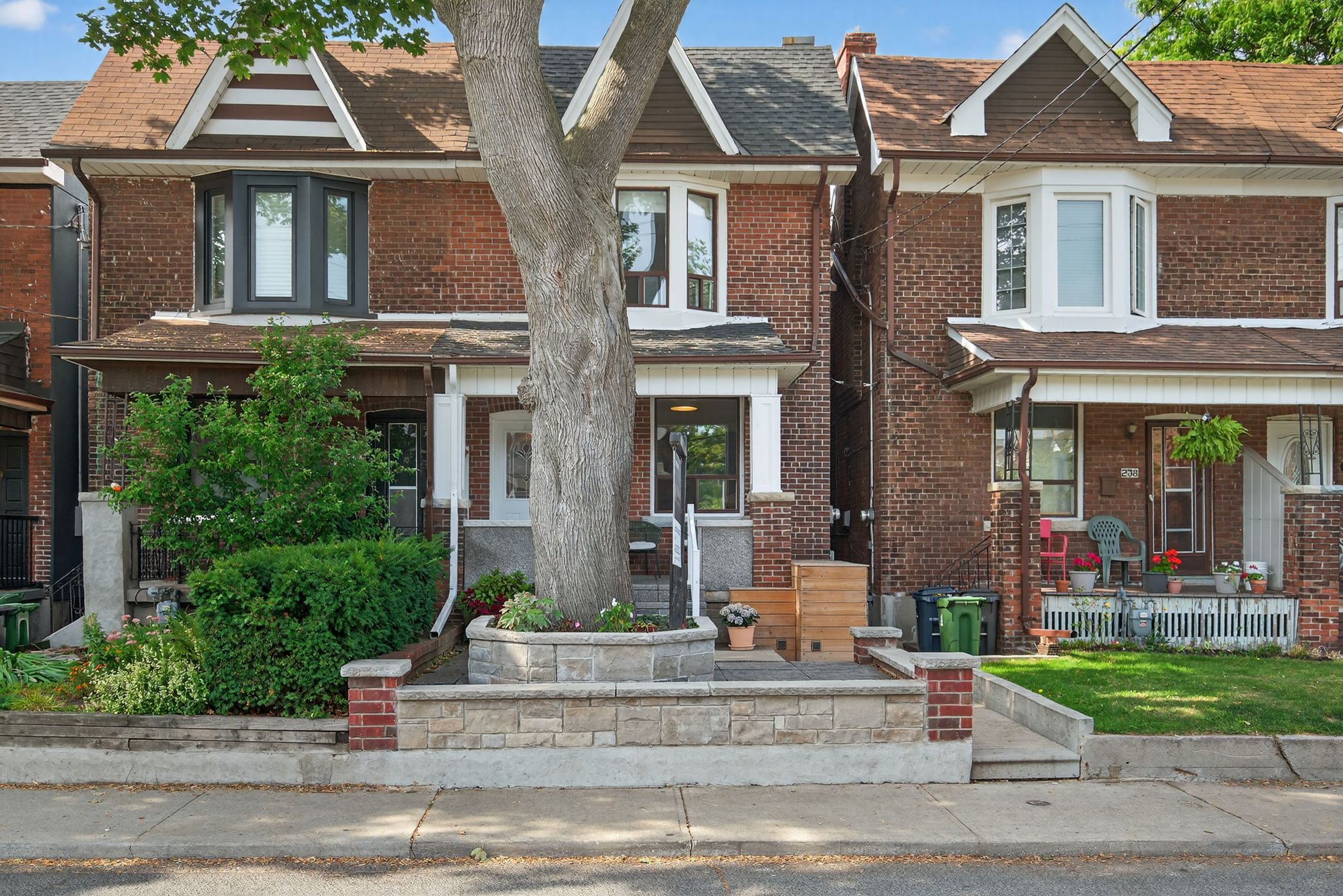236 Laughton Ave Toronto, ON M6N 2X5