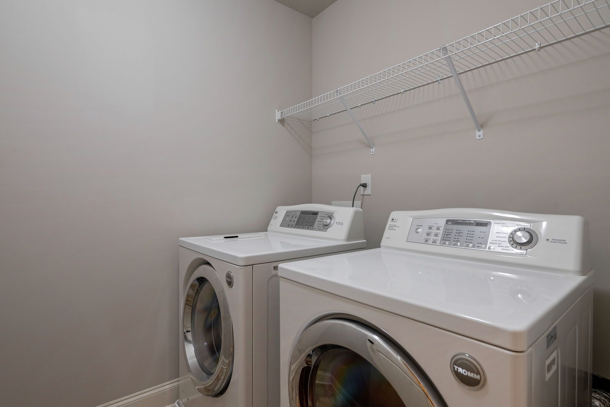 Laundry room (2nd FL)