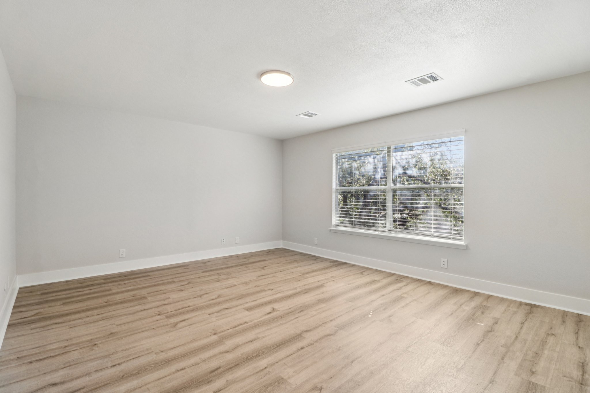 Silver Creek-S0611-015.jpg