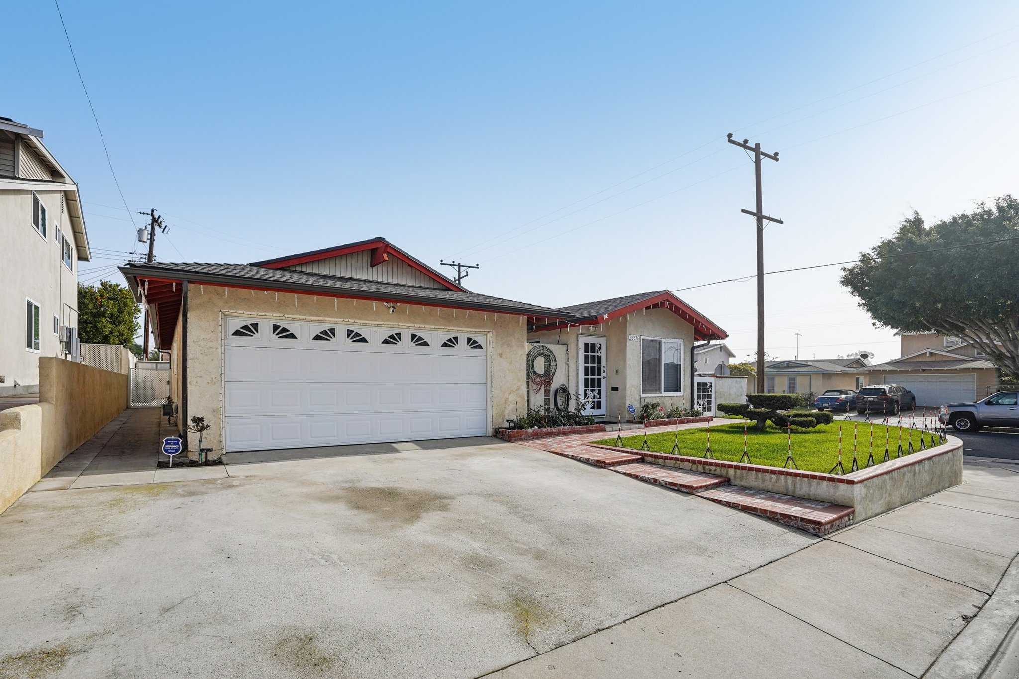 Atmore Ave-S1812-002.jpg