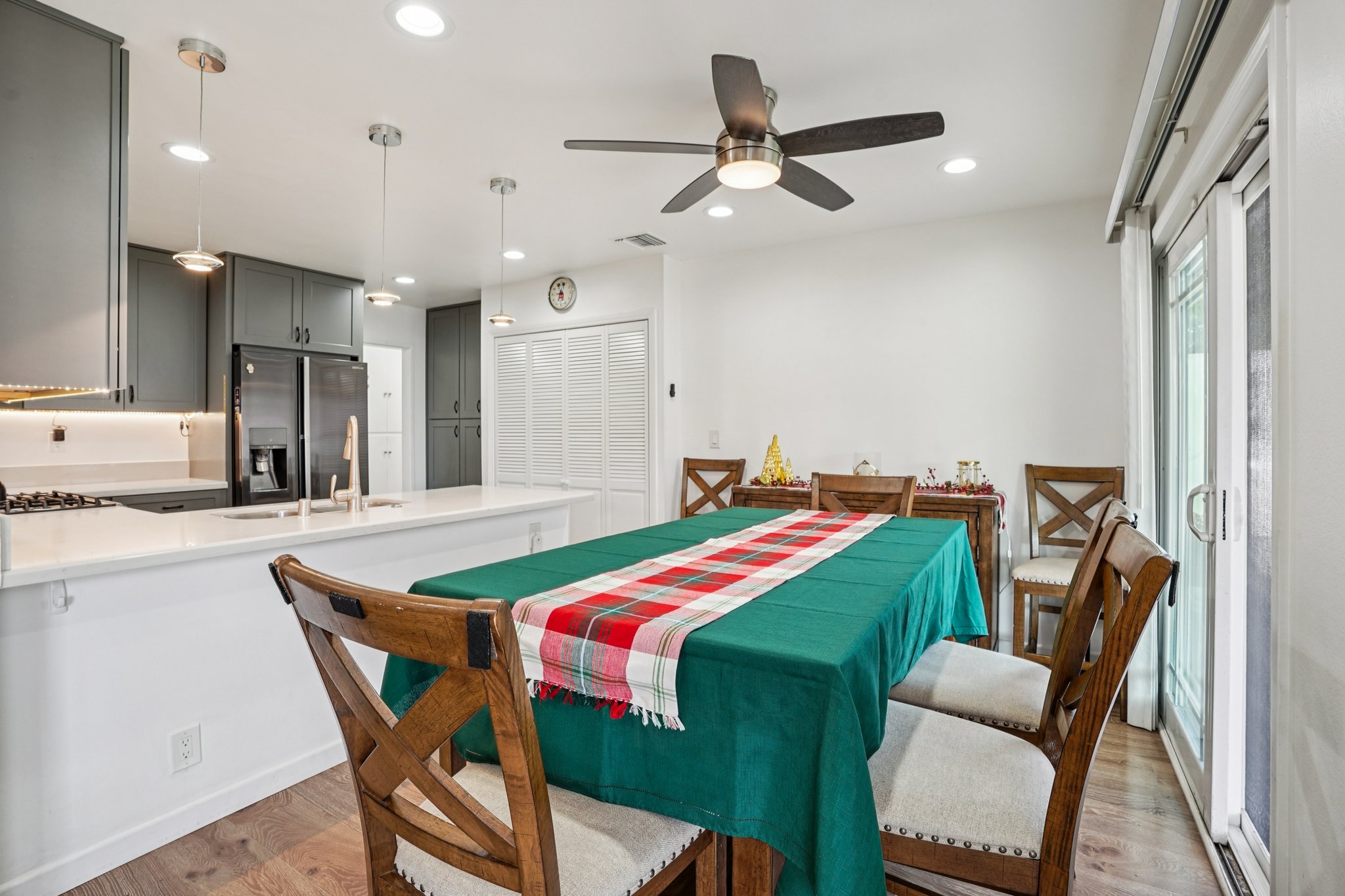 Atmore Ave-S1812-012.jpg