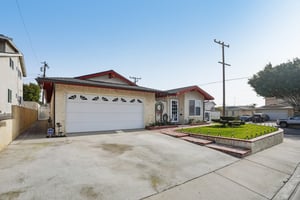 Atmore Ave-S1812-002.jpg