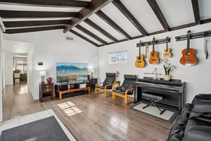 Atmore Ave-S1812-005.jpg