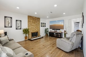 Atmore Ave-S1812-010.jpg