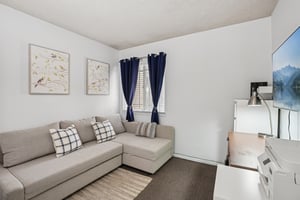 Atmore Ave-S1812-020.jpg