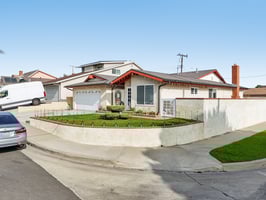 Atmore Ave-S1812-037.jpg